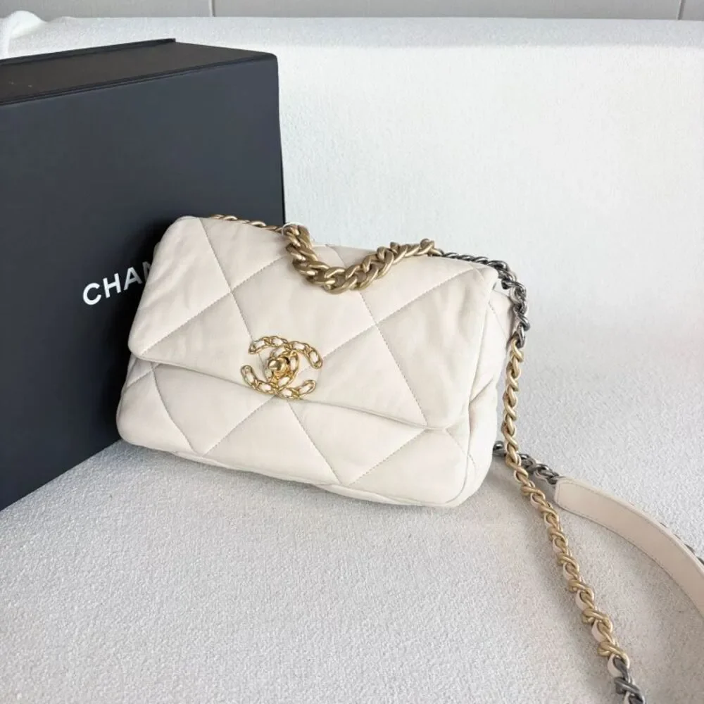Chanel Women Pre-Loved Bag Very Good Condition